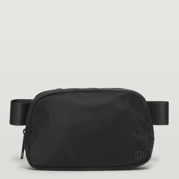lululemon athletica Handbags - Lululemon Everywhere Belt Bag 1L